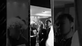 Немного атмосферы перед выходом Буквально две минуты, и мы уже будем одним целым со всем залом.