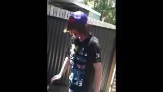 stoogy doing cinnamon challange