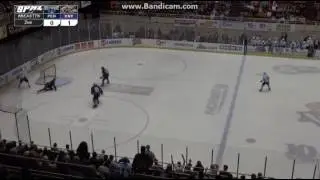 Schmit with the open net - 04/08/17