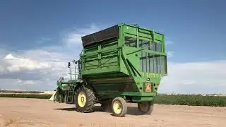 JD 4 Row 9965 Cotton Picker Operation