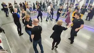 "Salsa Viva" Rueda