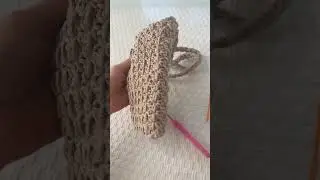 Как связать такую сумочку , смотрите на канале