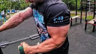 АРМРЕСТЛИНГ на улице - хейтер пришел и показал