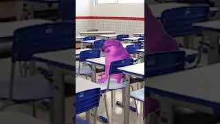 QUASE C4GU3I NAS CALÇAS