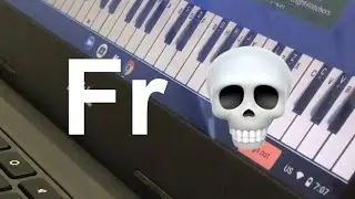 (crap post) Playing piano on my school chromebook ✌️