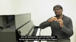 Great advice from Alexis Ffrench on how to hold your hands at the piano! 🙌🎹