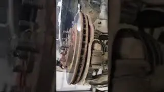 Замена сайлентблоков передних рычагов, дисков, колодок Mitsubishi Pajero Pinin