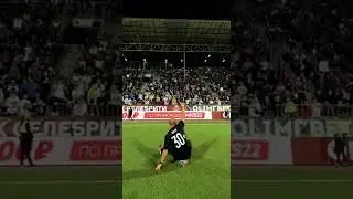 Бизекс Фантастически поймал Мяч😆