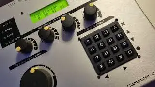 Repetitive live rec-test with @Elektron @sidstation  and @behringer TD-3. Listen at your own risk !!