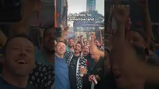 ANDANDO NO TOMORROWLAND