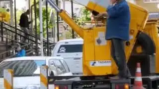 Сотрудница ЗАГСа зарегистрировала брак с автовышки в Краснодаре
