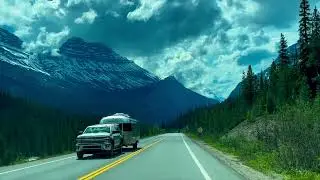 Amazing Icefield Parkway. A scenic drive from Jasper to Banff