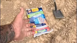 Does  Cat litter seal a pond?