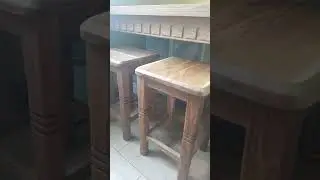 Стол из дуба в комплекте с табуретками из дуба, под заказ