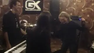 не спорь со мной!