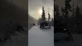 Jeep Wrangler off road snowy weather