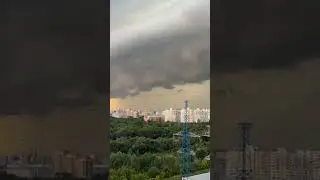 распогодилась погода не сидится дома,что-то #москва #мытищи #циклон #погода #врек #shorts #ураган