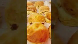 Scones / biscuits #scones #maple #raisinscones#raisin#buttermilk