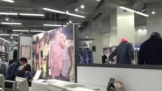Apple Pay FAILED in Old Navy Gap store in China