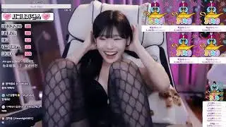 黑蕾絲 , 阿黑顏, 雙手比耶 #阿黑顏