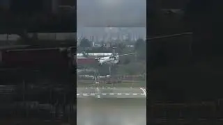 WINDY aproach and landing #shorts #aviation
