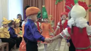 Игра зайчика и овощей и игра детей с волком на осеннем утреннике 2013 в старшей группе