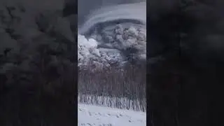 Volcano erupts in Russian far east, followed by an earthquake, PETROPAVLOVSK-KAMCHATSKY | 4hanntn