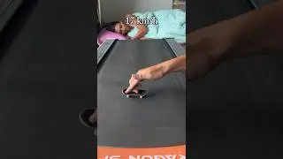 She couldnt sleep all night…🙂‍↕️ #fingerboard #techdeck #funnyshorts