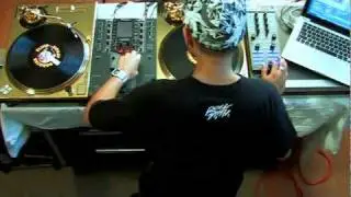 Turntablist Legend DJ Craze Performs On Traktor Scratch Pro and Kontrol X1 (Best Part)