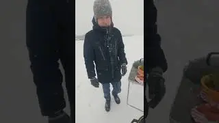33 года, а в голове опилки