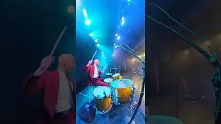 We always end the show with a Beatles bow 🙇 Can you guess what song this is? #drums #thedreamboats
