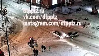 Лобовое на перекрёстке