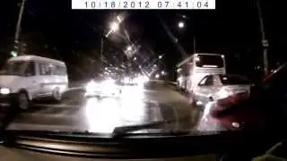 красная