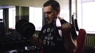 Профайлы тренеров - Олег Ларин, мастер-тренер World Gym - Москва