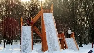 Ледяные горки в парке Кузьминки