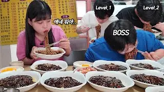 3vs1 Jajangmyeon eating contest with my younger brother' friends!😨foodfight🔥MUKBANG!