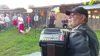 Поёт Наталья Семакина.