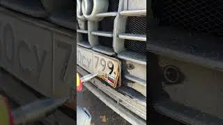 Как открутить прикипевшие болты с номеров
