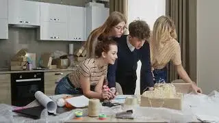 12 Internet-Based Home Business Ideas for 2024