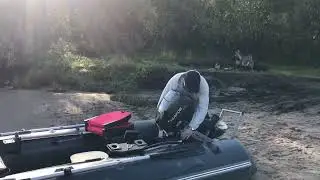 Телега для перевозки и хранения лодочного мотора.