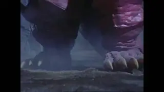 Giant Space monster stomp - walking!