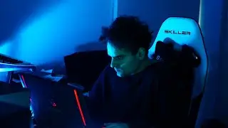 Studio Session 004 - Alex Lustig