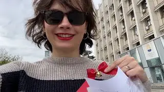 определяюсь по жизни | подбираю лук на последний звонок | тренируюсь играть на укулеле
