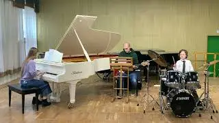 Пи Ви Эллис «Чикен», The Chicken (by Pee Wee Ellis) Валерий Валерьевич Бондаренко (ударные).