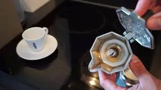 The Best Homemade Italian Coffee Using A Bialetti Moka Express Aluminium 1 Cup Espresso