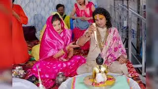 अनिरुद्ध गुरु जी  ने अपने बड़े लड़के के जन्मदिन पर गाया अपनी पत्नी के साथ बहुत सुंदर भजन 🥰