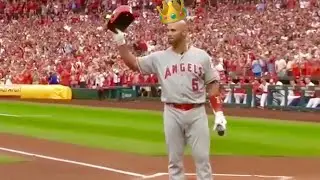 Albert Pujols returns to St. Louis, gets a standing ovation.