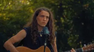 Briston Maroney – Sunburn Fades (Acoustic)