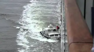 Norwegian Pearl leaving someone behind