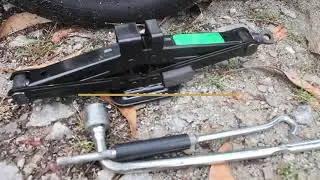 Barang Keperluan di dalam kenderaan